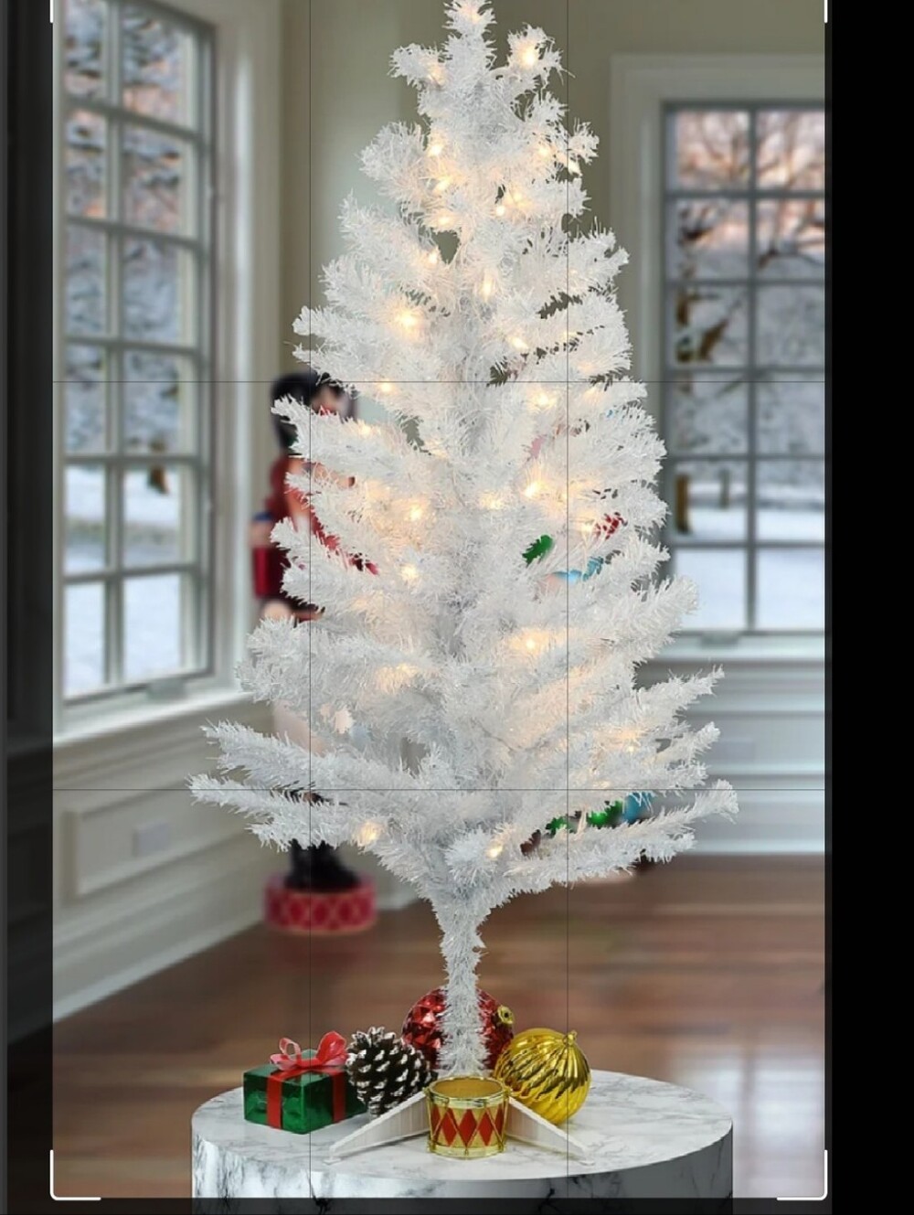 NIB Mini Artificial Christmas Tree 4 FT With 70 Pre-Lit Lights Iridescent Tinsel